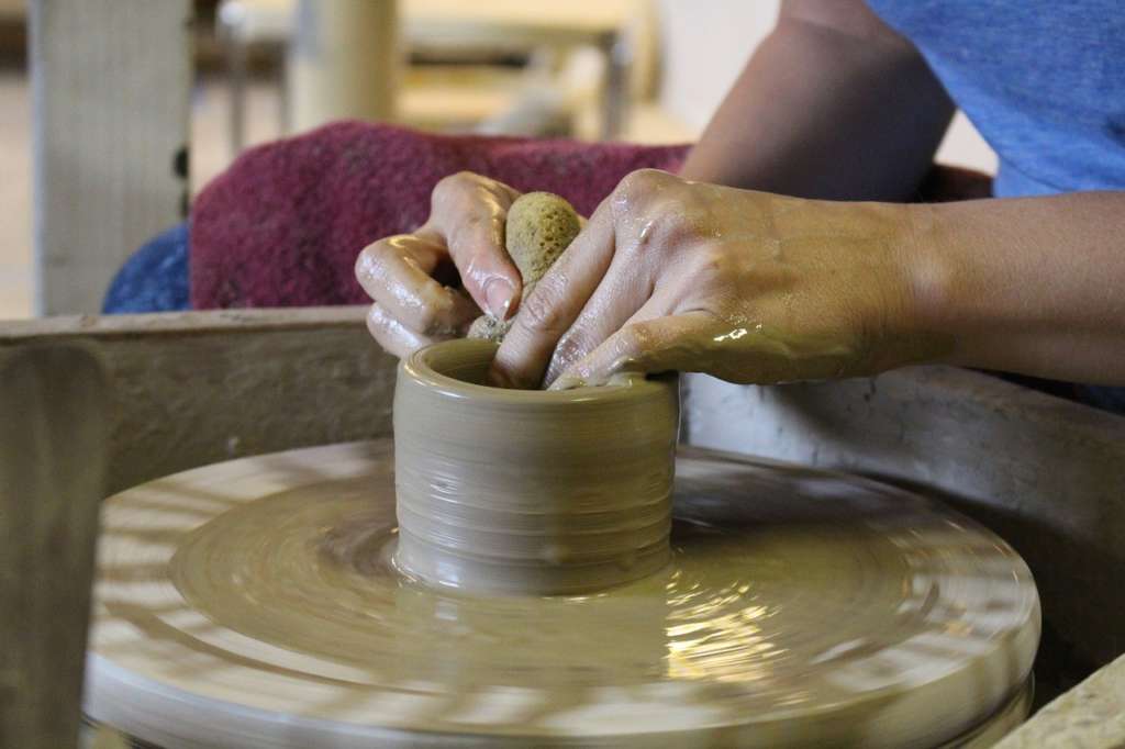 Discover the Art of Pottery